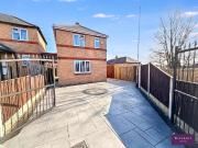 2 bedroom detached house for sale