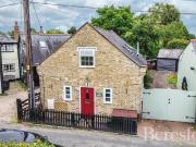 2 bedroom detached house for sale