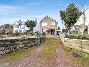 2 bedroom detached house for sale