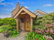 2 bedroom detached house for sale