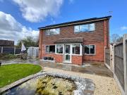 2 bedroom detached house for sale