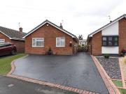 2 bedroom detached house for sale