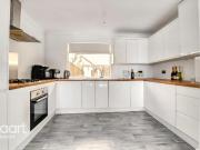 2 bedroom detached house for sale