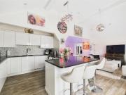 2 bedroom detached house for sale