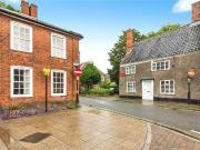 2 bedroom detached house for sale