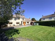2 bedroom detached house for sale