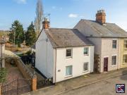 2 bedroom detached house for sale