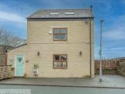 2 bedroom detached house for sale in Cross Edge...