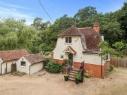 2 Bedroom Detached House For Sale In Lewes, East Sussex