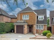 2 bedroom detached house for sale in Rushmoor Close...