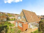 2 bedroom detached house for sale in Rutland Close,...