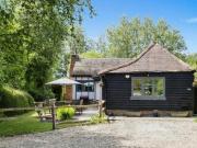 2 Bedroom Detached House For Sale In Rye
