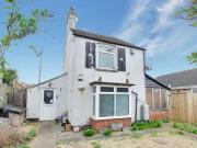 2 Bedroom Detached House For Sale In Trusthorpe