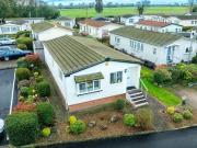 2 Bedroom Detached House For Sale In Woodside, Luton