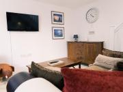 2 bedroom detached house to rent