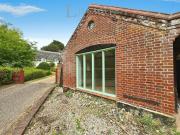 2 bedroom detached house to rent