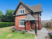 2 Bedroom Detached House to Rent