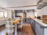 2 bedroom detached house to rent