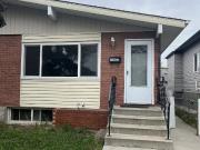 2 Bedroom Duplex Basement Suite