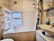 2 bedroom duplex for rent in Meanwood Road, Meanwood,...