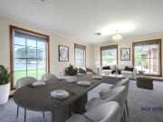 2 Bedroom Duplex Offering Comfort & Convenience