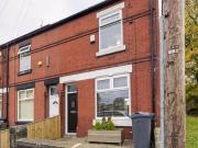 2 bedroom end of terrace house for rent in Barlow Road...