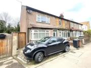 2 bedroom end of terrace house for rent in Chigwell...