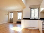 2 bedroom end of terrace house for rent in Devonshire...