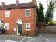 2 bedroom end of terrace house for rent in Eldon...