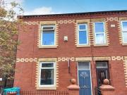 2 bedroom end of terrace house for rent in Ethel Avenue...