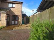 2 bedroom end of terrace house for rent in Glan y...