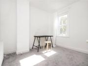 2 bedroom end of terrace house for rent in Kingshill...