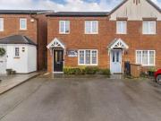 2 bedroom end of terrace house for rent in New Meadow...