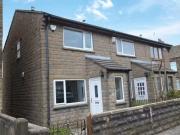 2 bedroom end of terrace house for rent in North Parade,...