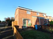2 bedroom end of terrace house for rent in Osprey Close,...