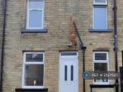 2 bedroom end of terrace house for rent in Pannal...