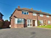 2 bedroom end of terrace house for rent in Petten Grove...