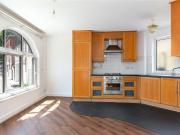 2 bedroom end of terrace house for rent in Shacklewell...