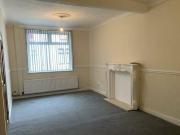 2 bedroom end of terrace house for rent in Winston...