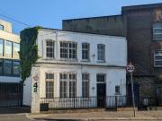 2 Bedroom End Of Terrace House For Sale In Battersea, London