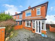 2 bedroom end of terrace house for sale in Bemersley...