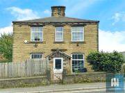 2 bedroom end of terrace house for sale in Blackmoorfoot...