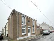 2 bedroom end of terrace house for sale in Brook Street...
