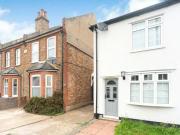 2 Bedroom End Of Terrace House For Sale In Chessington