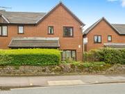 2 bedroom end of terrace house for sale in Honeylands...
