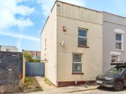 2 bedroom end of terrace house for sale in King William...
