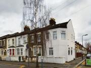 2 Bedroom End Of Terrace House For Sale In Leytonstone,...