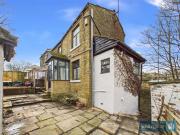 2 bedroom end of terrace house for sale in Smiddles...