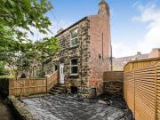 2 bedroom end of terrace house for sale in Woodbine...