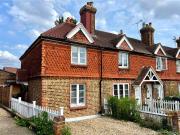 2 bedroom end of terrace house for sale in Worplesdon...